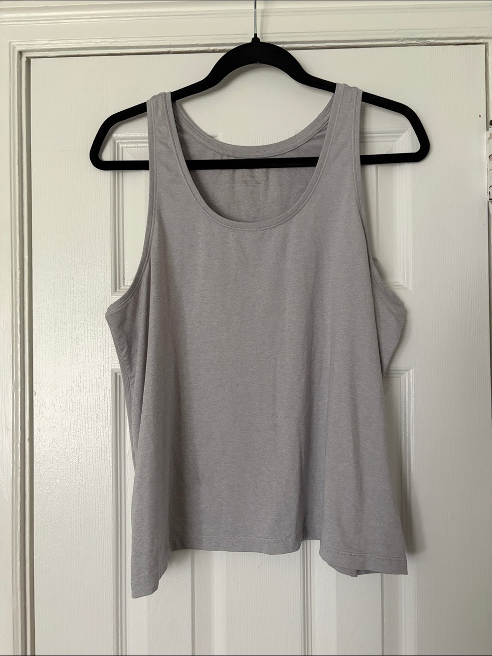 Athleta Light Gray Scoop Neck Tank Top